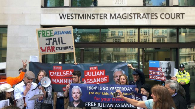 Reino Unido niega la libertad bajo fianza a Julian Assange a pesar de no querer extraditarlo a EEUU