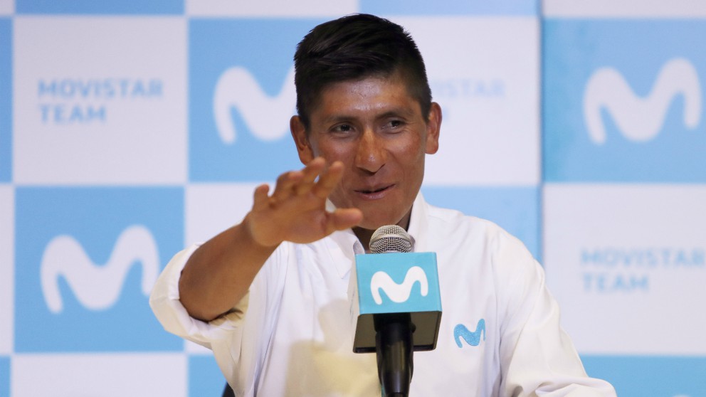 Nairo Quintana, en su comparecencia ante los medios. (AFP)