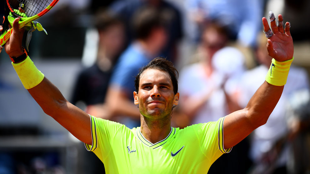 Nadal-celebra-la-victoria-tras-un-partido-en-Roland-Garros-(Getty)