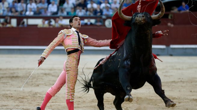 Una sola oreja, escueto balance para Paco Ureña en una corrida de Alcurrucén que ofreció más