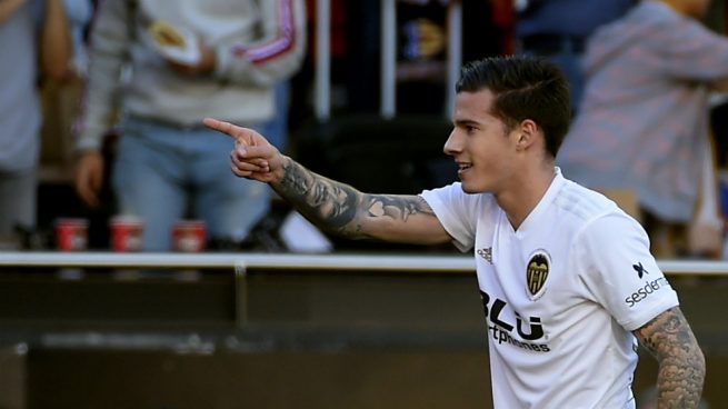 Santi Mina