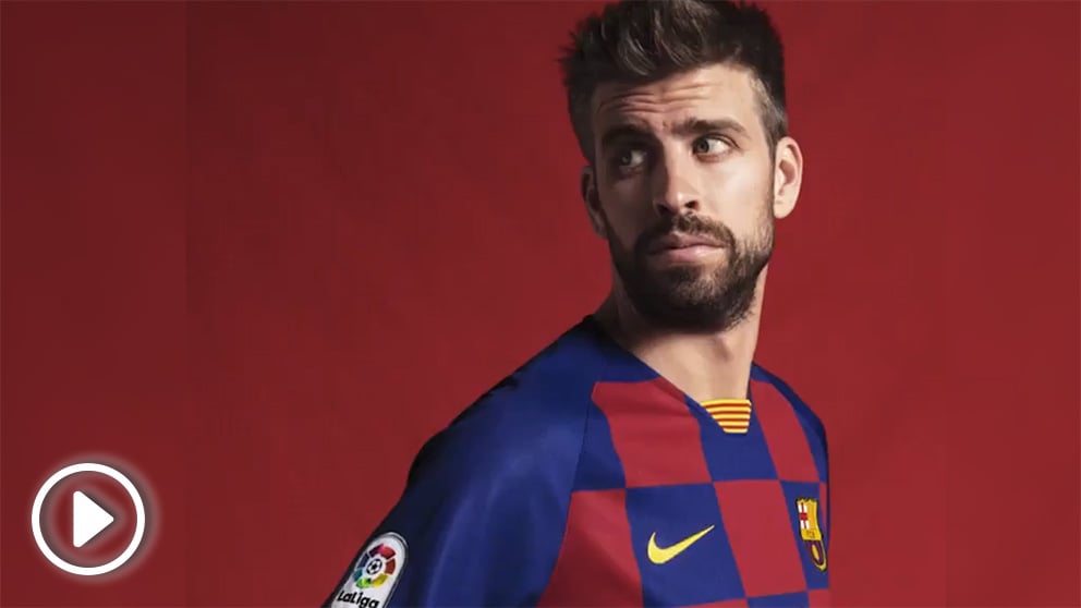 El Barcelona presentó su nueva camiseta a través de las redes sociales.