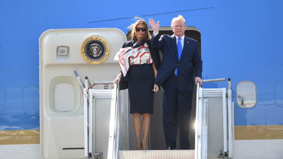 Donald Trump y su mujer a su llegada a Inglaterra. Foto: Europa Press
