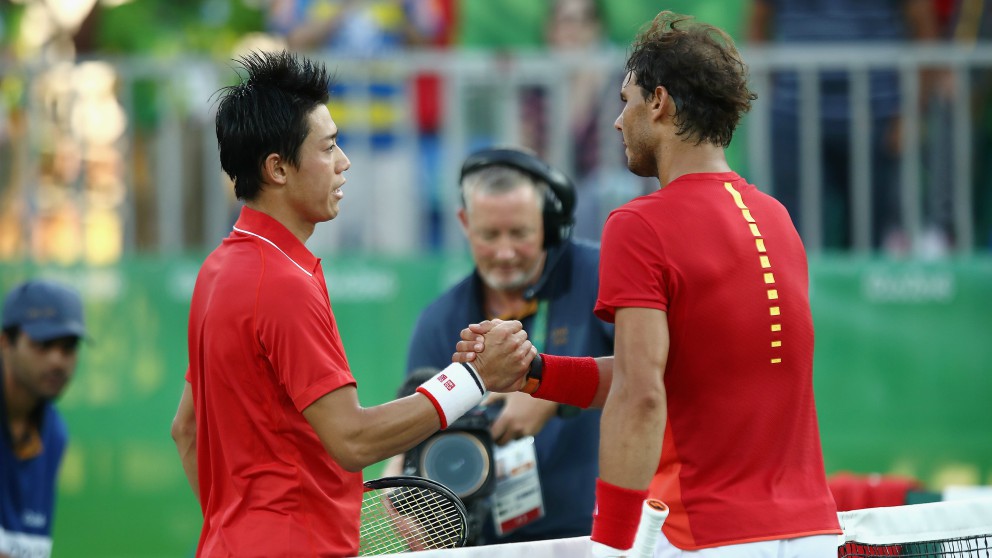 Nishikori y Nadal se saludan en los Juegos Olímpicos de Río. (Getty)