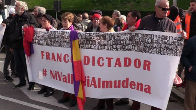 La plataforma ‘Ni Valle ni Almudena’ convoca una concentración frente al Supremo para exigir ya la exhumación