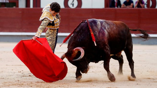 Una voluminosa, mansa y cornalona corrida de Las Ramblas corta la buena racha ganadera en San Isidro