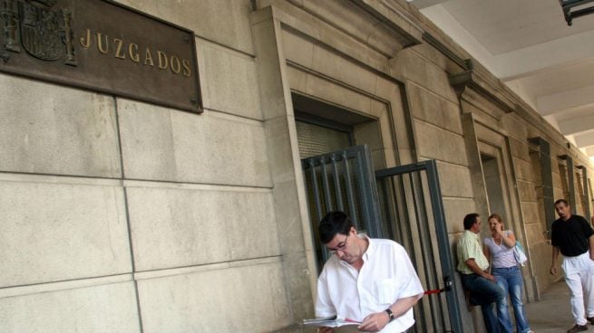 El Colegio de Abogados de Granada suspende el pago de la cuota colegial