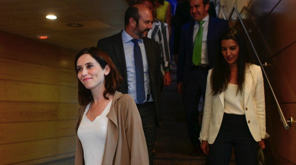 Reunión entre Rocio Monasterio e Isabel Díaz Ayuso. (Foto. PP)