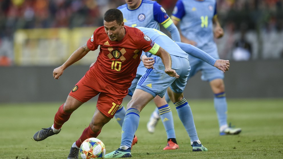Hazard brilló con Bélgica en su primer partido como madridista. (AFP)