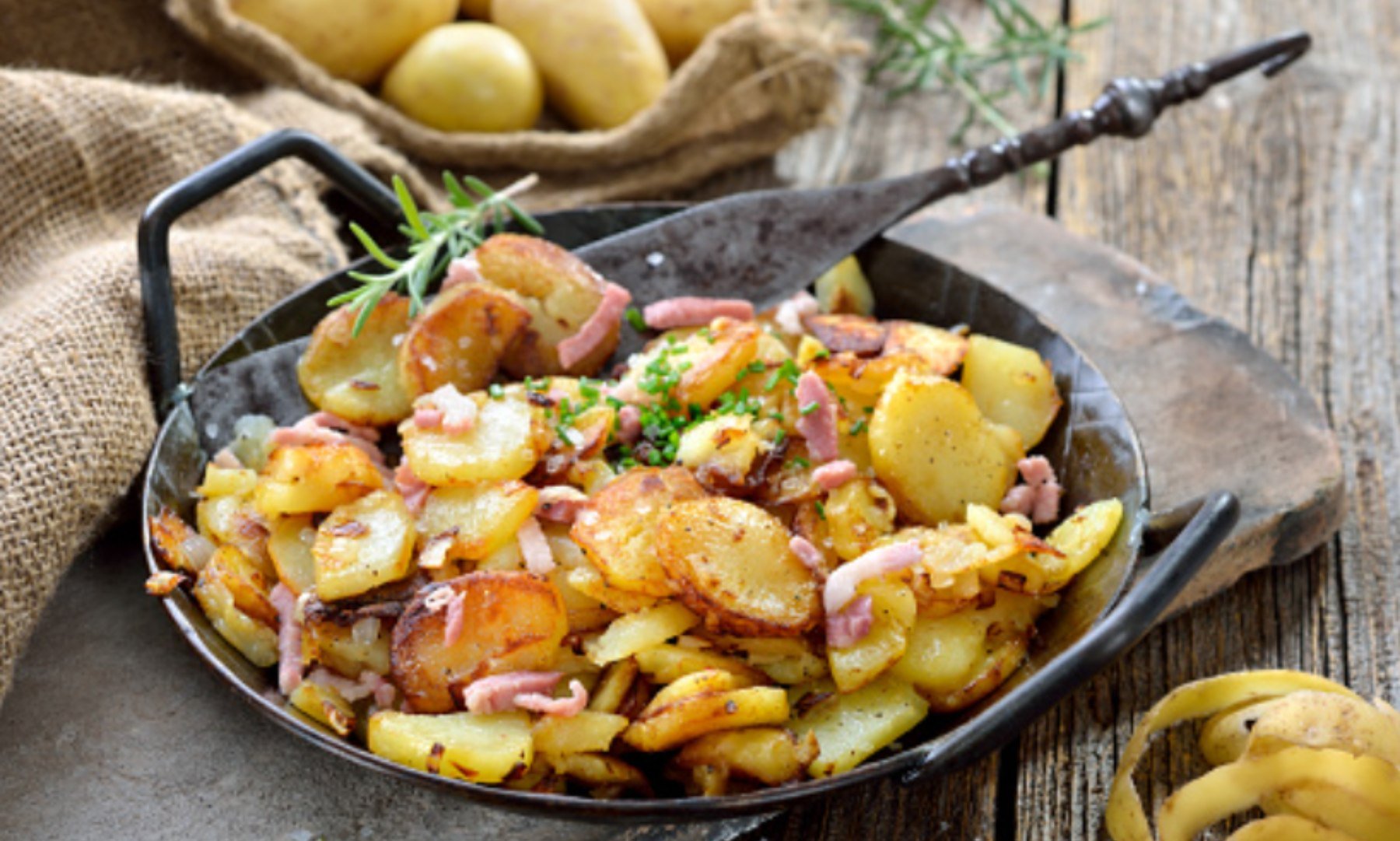 Patatas salteadas con bacon al estilo alemán