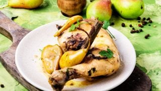 Pavo al horno con peras