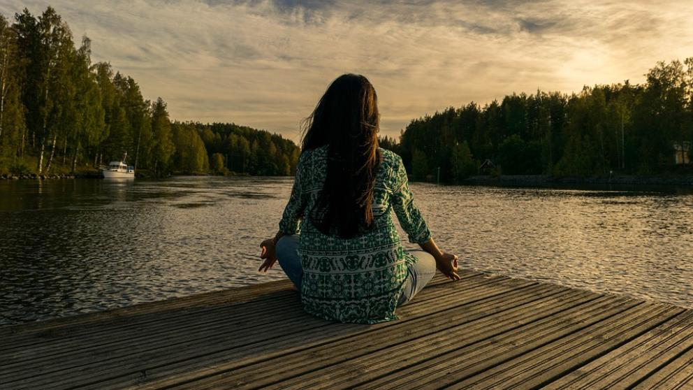 Descubre qué es la meditación digital