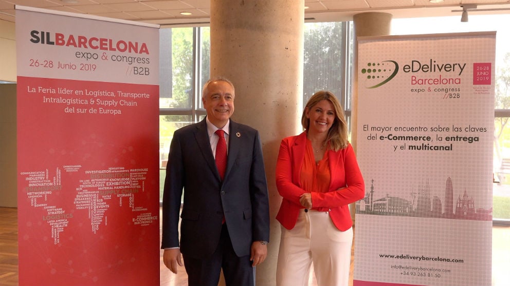 El presidente del SIL y eDelivery Barcelona, Pere Navarro, y por la directora general del CZFB y del SIL y eDelivery Barcelona, Blanca Sorigué.