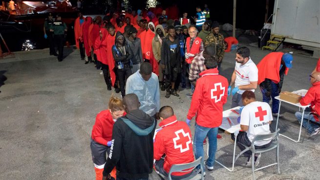 Salvamento Marítimo rescata a 116 subsaharianas en pateras y las traslada al puerto de Almería