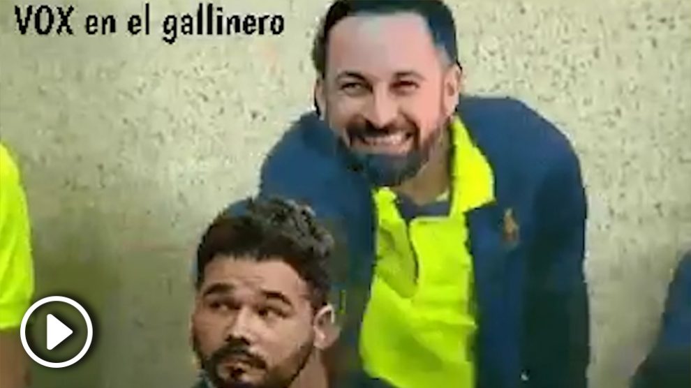 El gif de Santiago Abascal dando una colleja a Gabriel Rufián que es viral en las redes sociales