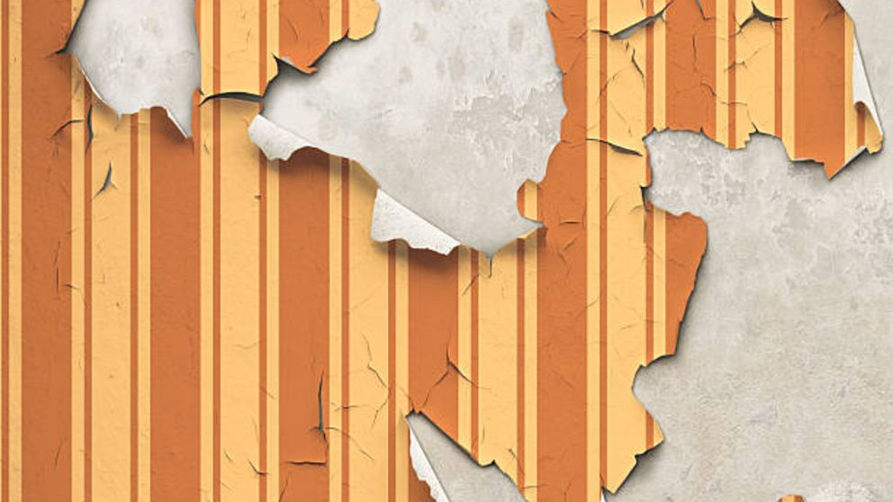 https://okdiario.com/img/2019/06/15/como-tapar-agujeros-en-el-papel-pintado-de-la-pared.jpg
