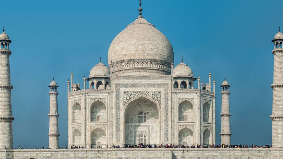 De incomparable belleza, el famoso monumento Taj Mahal, en la India, es una de las maravillas mundiales.