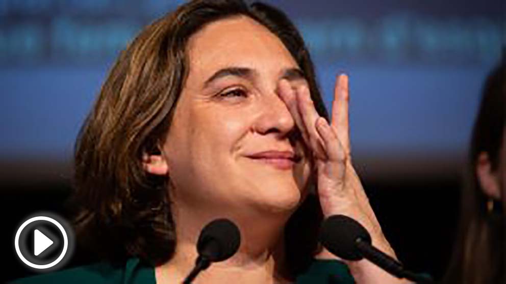 La alcaldesa de Barcelona, Ada Colau, llorando. Foto: EP