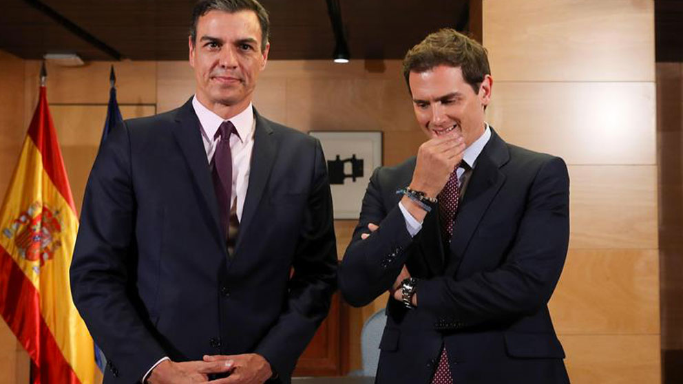 El presidente del Gobierno en funciones, Pedro Sánchez, antes de reunirse con el líder de Ciudadanos (C’s), Albert Rivera. Foto: EFE