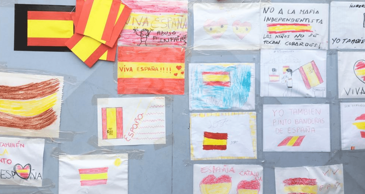 Mural de apoyo a la niña de 10 años supuestamente agredida en Tarrasa por una profesora @Twitter