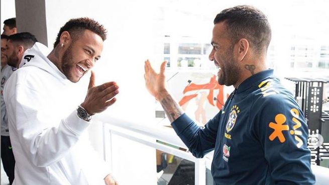 Neymar se queda solo: Dani Alves confirma su marcha del PSG