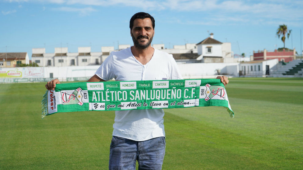 Dani Güiza con el Atlético Sanluqueño (Atleticosanluquenocf.com)