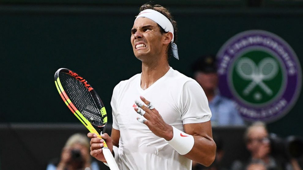 Rafa-Nadal-se-lamenta-tras-perder-un-punto-en-la-semifinal-ante-Djokovic-en-2018-(Getty)