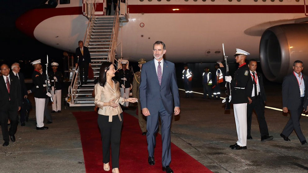 Su Majestad el Rey Felipe VI a su llegada al aeropuerto de Panamá. Foto: EP