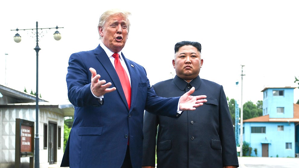 Trump y Kim Jong-un en su encuentro del pasado junio (Foto: AFP).