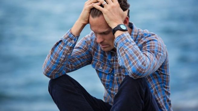 Una de las causas de sufrir cefalea es por el estrés que solemos tener a diario.
