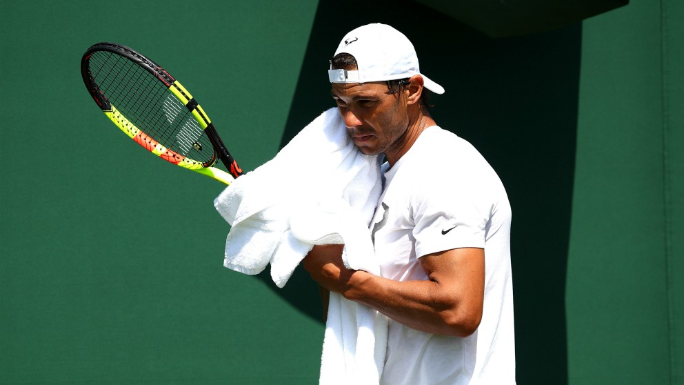 Nadal, en uno de sus entrenamientos en Wimbledon. (Getty)