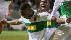 Neyder Lozano con el Elche (@Neyderlozano8)