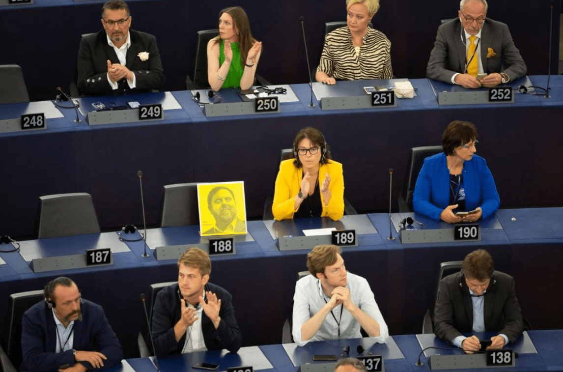 Parlamento Europeo en la sesión de conformación del Parlamento Europeo @Twitter