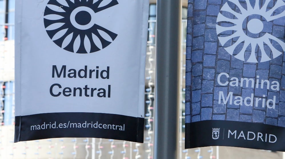 Banderolas de Madrid Central. (Foto. Europa Press)