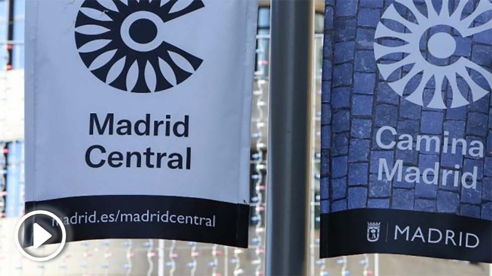 Banderolas de Madrid Central. (Foto. Europa Press)