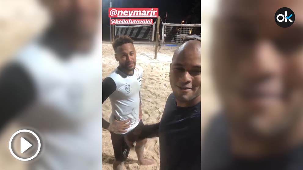 Neymar sigue de vacaciones mientras le esperan en París.