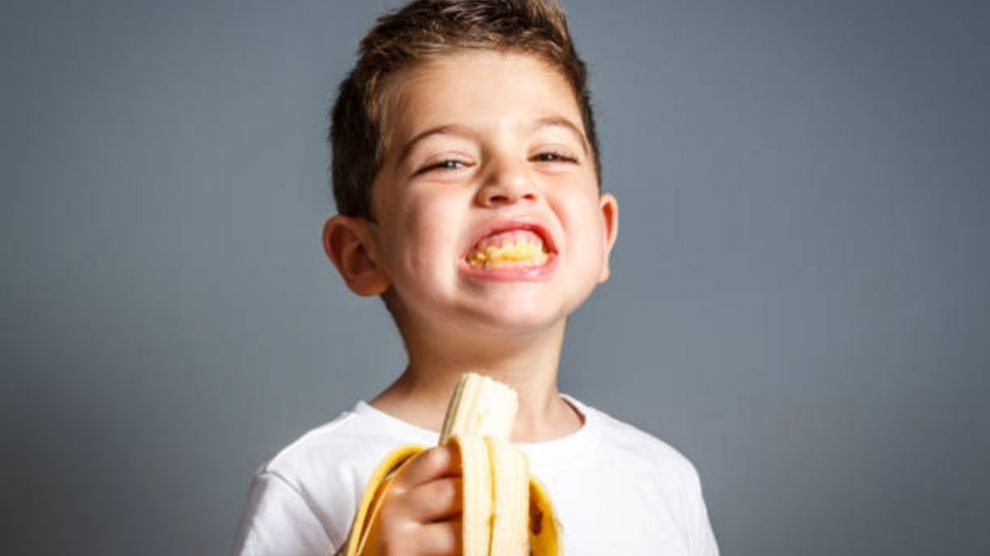 Todos los pasos para enseñar a que los niños prueben nuevos alimentos