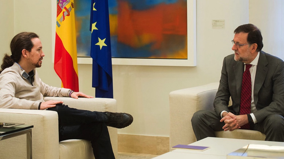 Pablo Iglesias con Mariano Rajoy en La Moncloa.