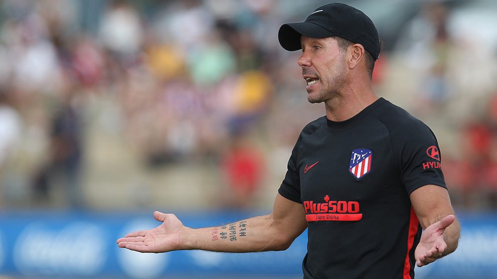 Simeone dirige el entrenamiento en Los Ángeles de San Rafael. (Foto: Alberto Simón)
