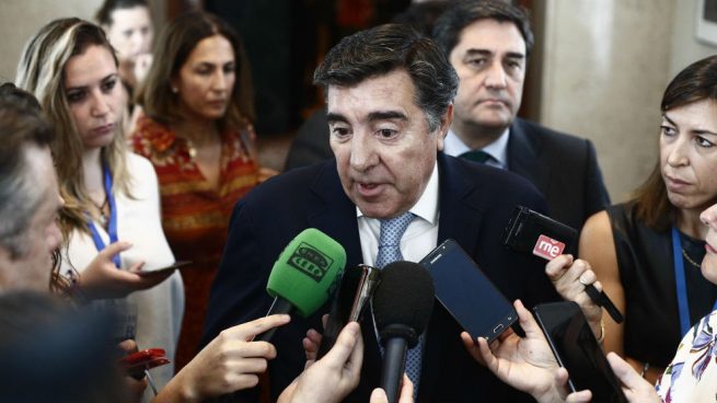 El PP busca «alternativas» para sortear el veto del PSOE a Vox en las comisiones del Congreso