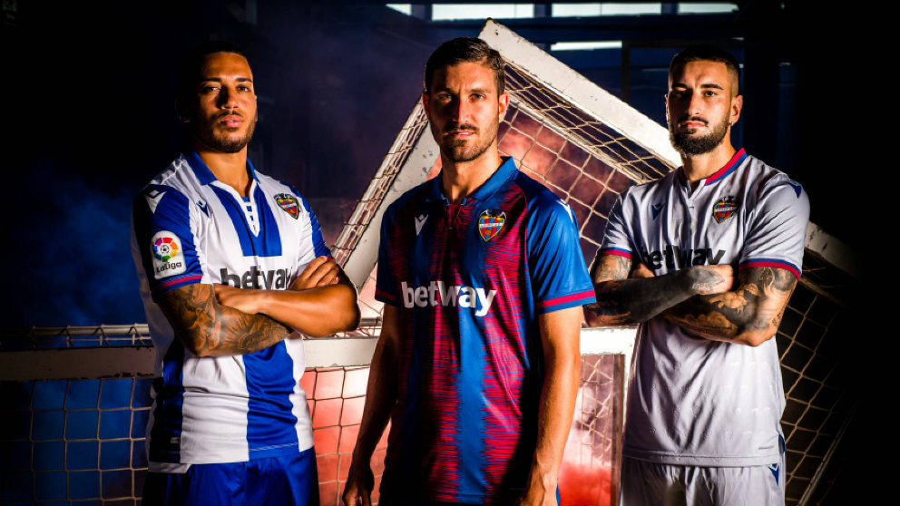 Camisetas del Levante para la temporada 2019/2020 (LevanteUD)