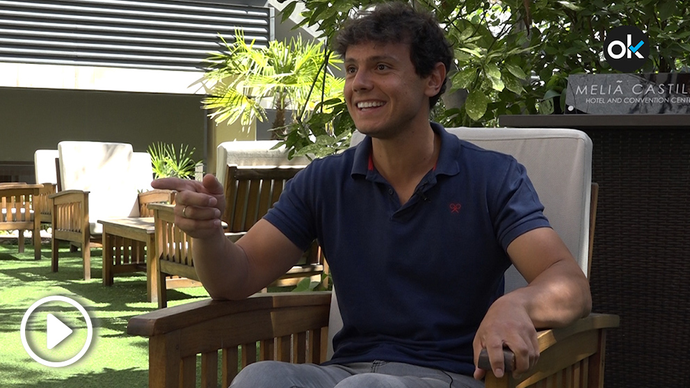 Cisco García atiende a OKDIARIO en una entrevista en el Hotel Meliá Castilla.