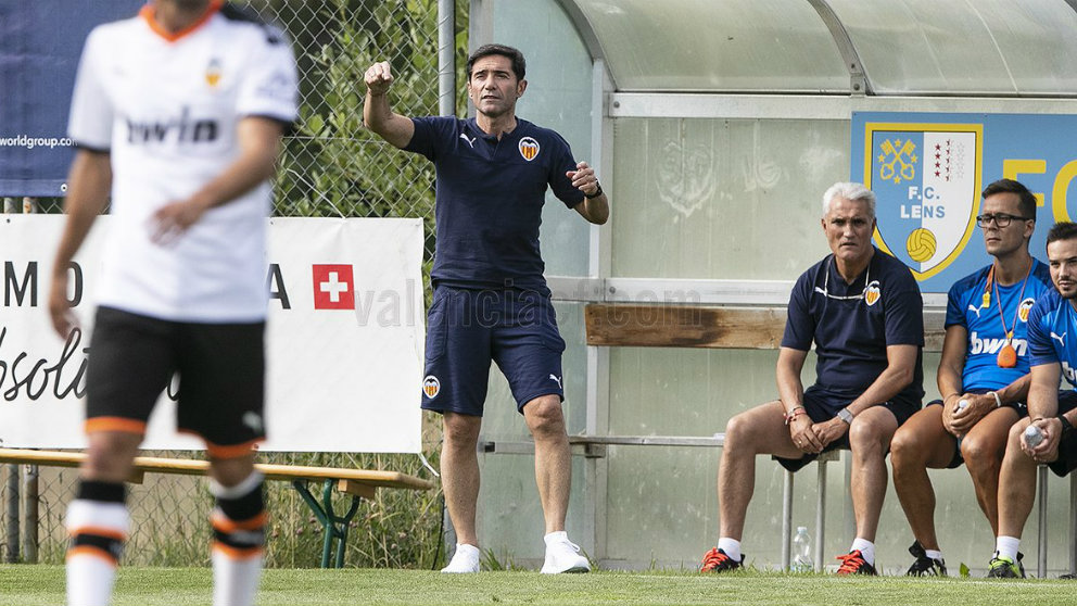 Marcelino da instrucciones durante el amistoso entre el Valencia y el Mónaco (Valencia Club de Fútbol)