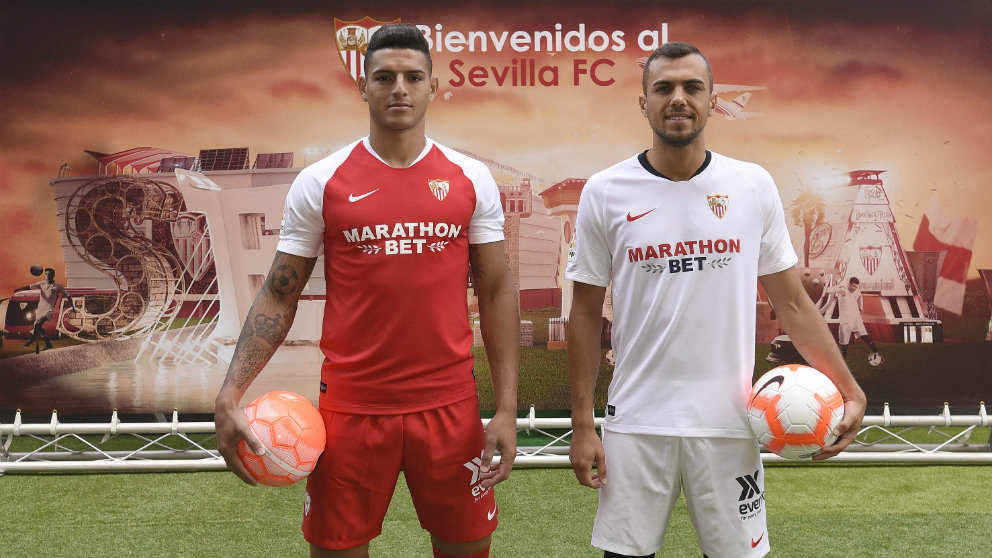 Diego Carlos y Joan Jordán en su presentación con el Sevilla (Sevilla Club de Fútbol)