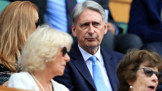 El ministro de Finanzas británico dimitirá antes de que Boris Johnson asuma el cargo de primer ministro