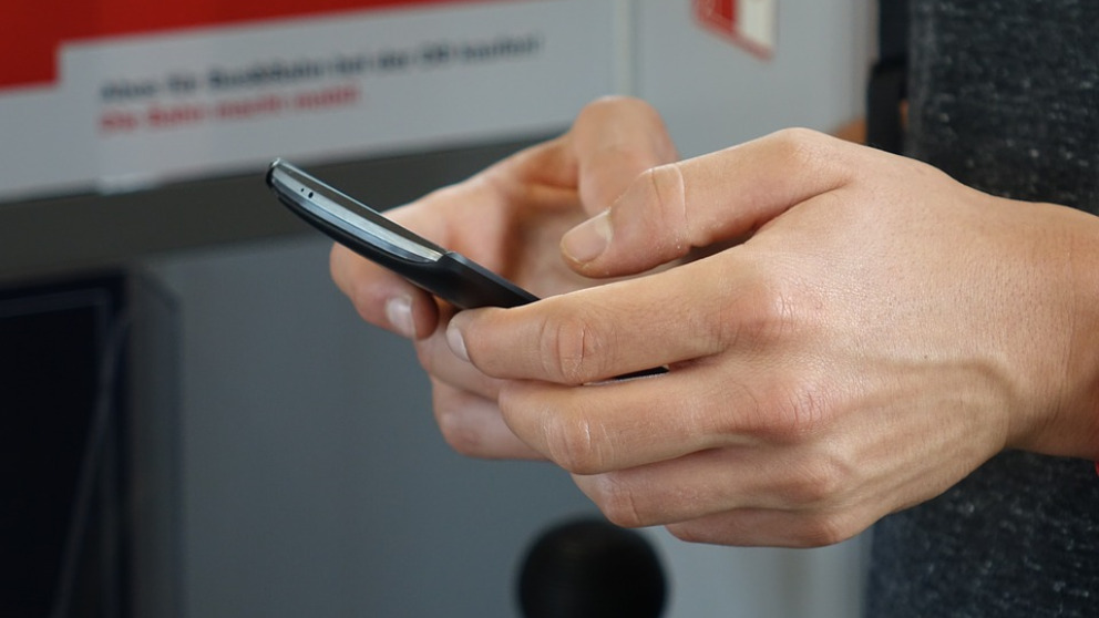 Cómo proteger tus chats de WhatsApp con huella dactilar