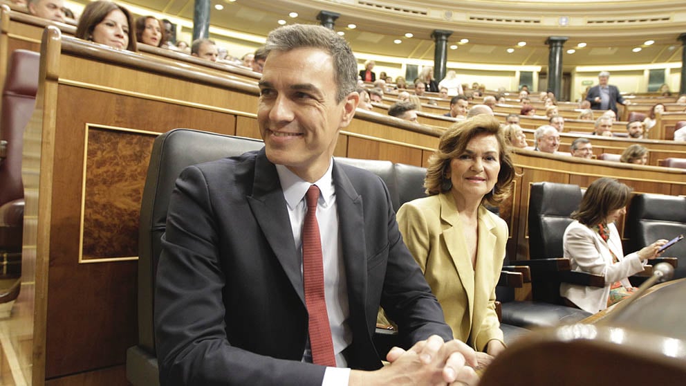 Pedro Sánchez y Carmen Calvo.