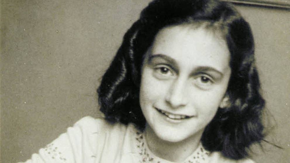 El 4 de agosto de 1944, la Gestapo nazi captura a la joven judía Ana Frank
