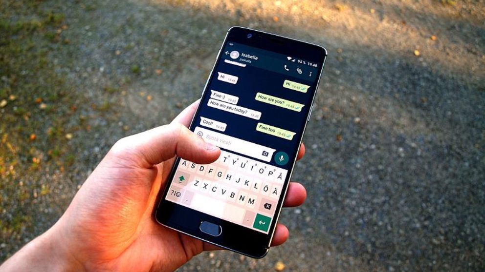 burbuja Matar Clan WhatsApp: Cómo cambiar el idioma del teclado