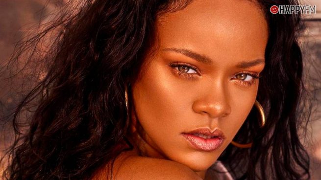 Rihanna se muestra impactada al encontrar a una niña, ¿idéntica a ella?